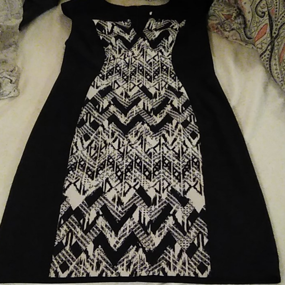 Black and white size 14